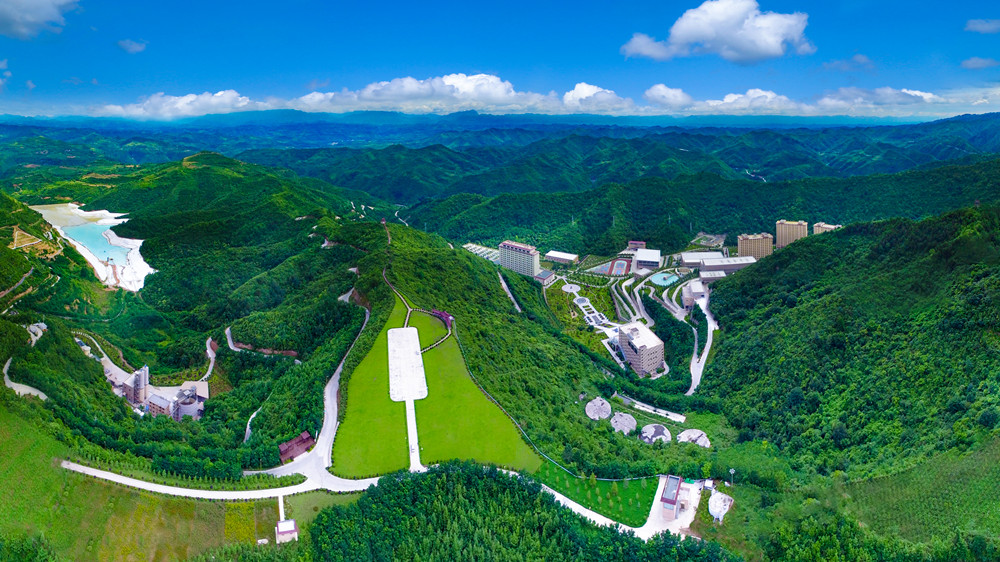 202206301656558529807448.jpg 圖5 國家級綠色礦山——金徽礦業(yè)郭家溝鉛鋅礦遠(yuǎn)眺_副本.jpg