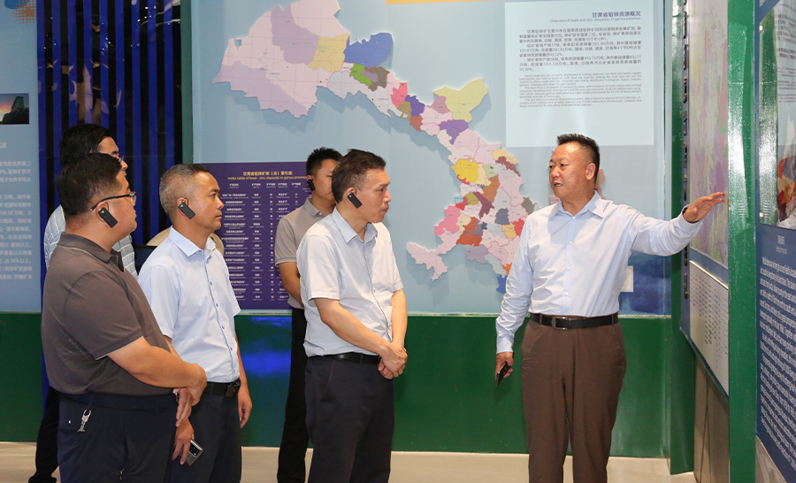10.3-2022年08月，省科技廳副廳長(zhǎng)牛振明蒞臨金徽股份指導(dǎo)工作。.jpg