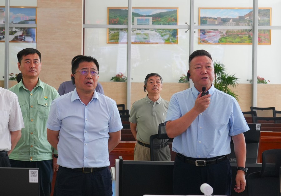 省自然資源廳黨組書(shū)記、廳長(zhǎng)張曉軍蒞臨金徽股份調(diào)研綠色礦山建設(shè)工作_副本.jpg