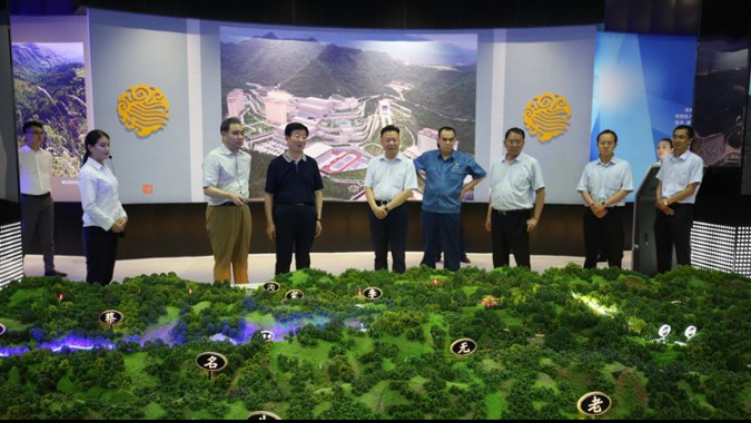 省人大常委會黨組書記、副主任王璽玉一行蒞臨金徽股份視察項目建設(shè)工作